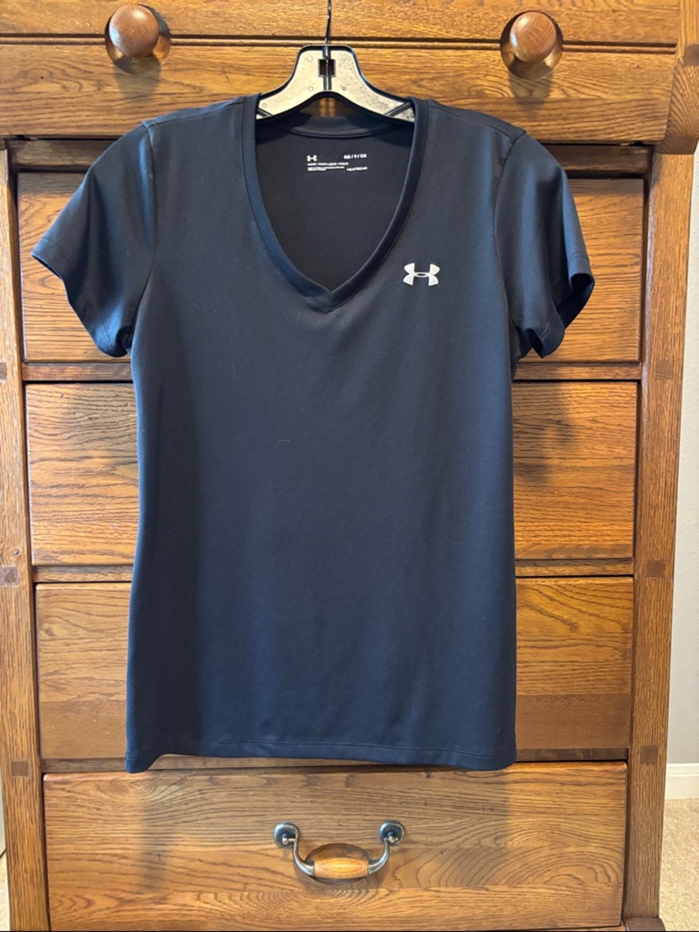 Under Armour HeatGear V-Neck Workout Tee Black Women’s Size Small